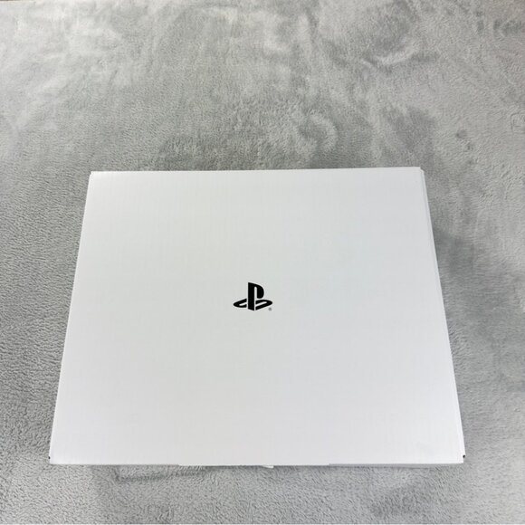 Sony Playstation 5 Digital Slim Console 1TB CFI-2015 Complete Box W/Controller - Picture 4 of 15